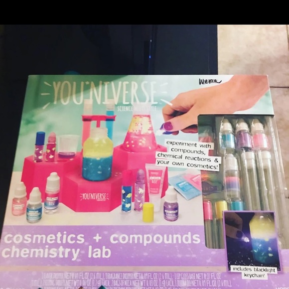 Cosmetic chemistry lab